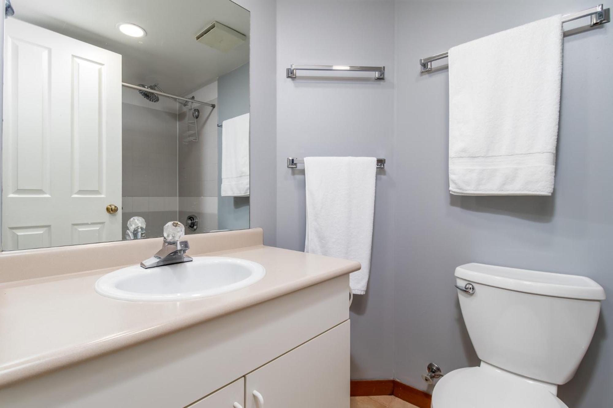 휘슬러 Creekside Slopeside 1Br With Pool, Hot Tub, Bbq 아파트 외부 사진